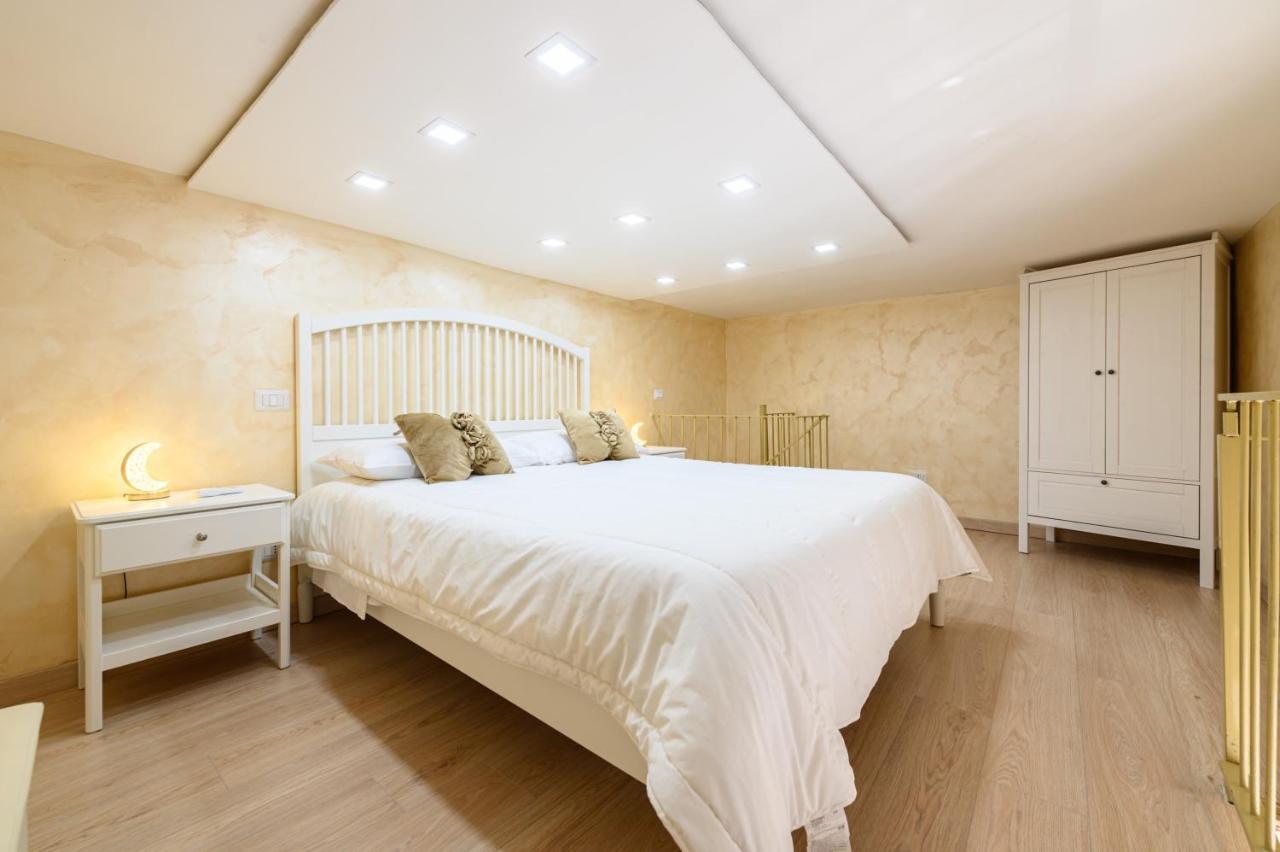 La Magnifica Napoli Apartments Gold House 외부 사진