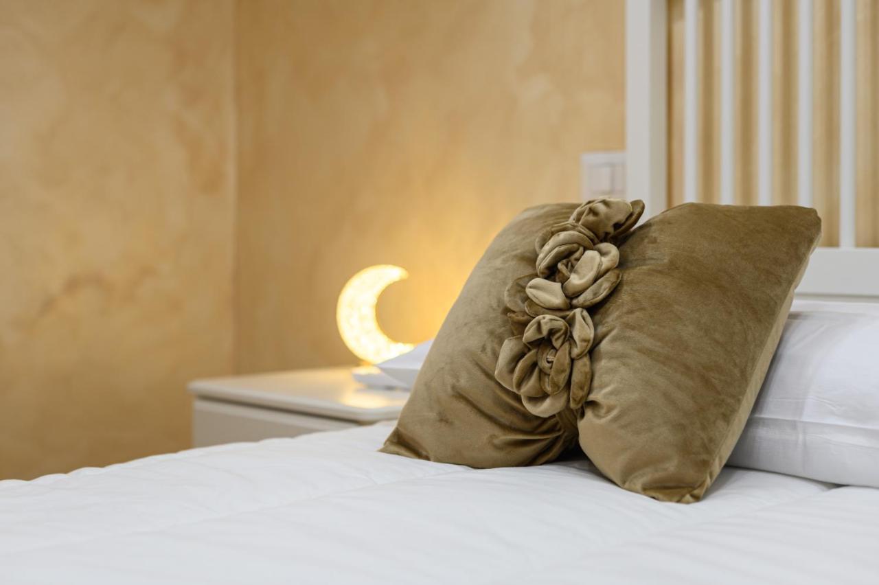 La Magnifica Napoli Apartments Gold House 외부 사진