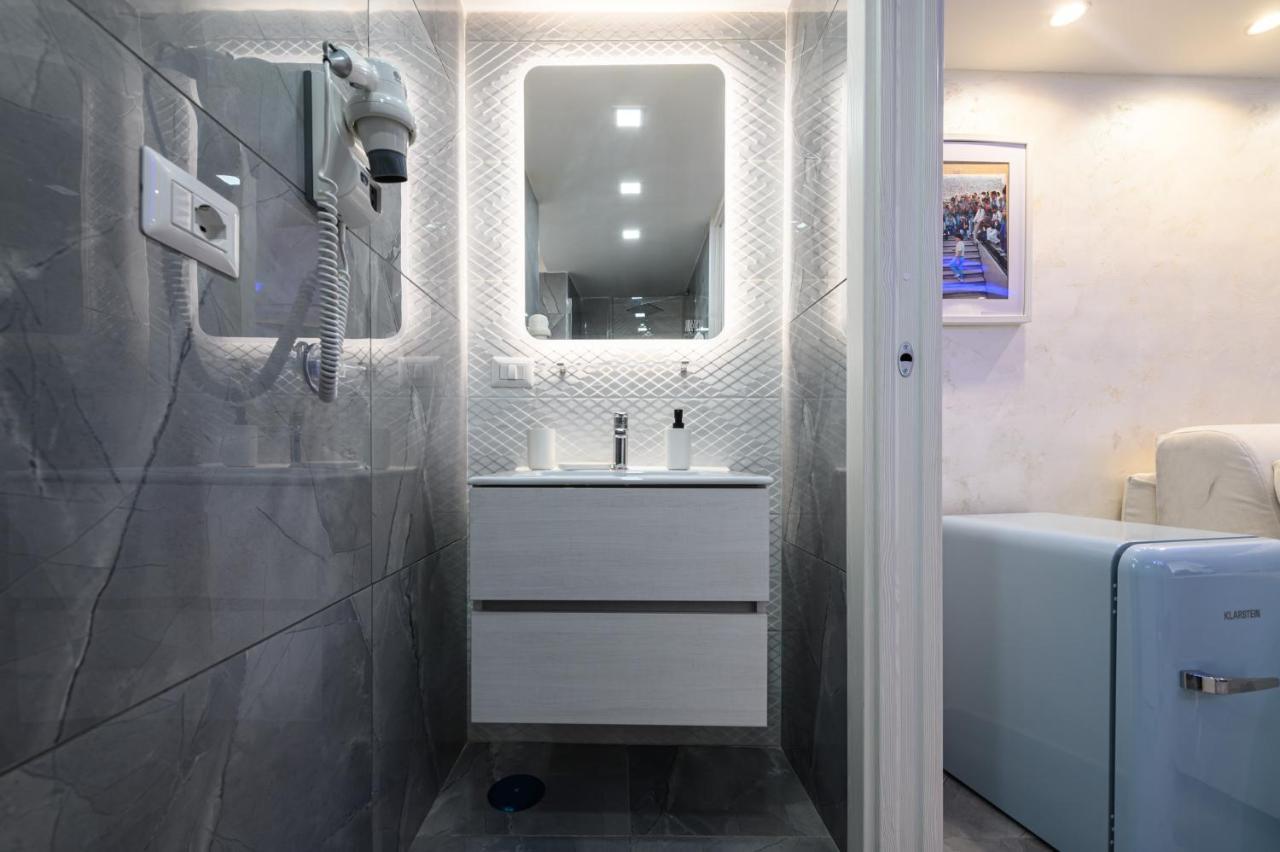 La Magnifica Napoli Apartments Gold House 외부 사진