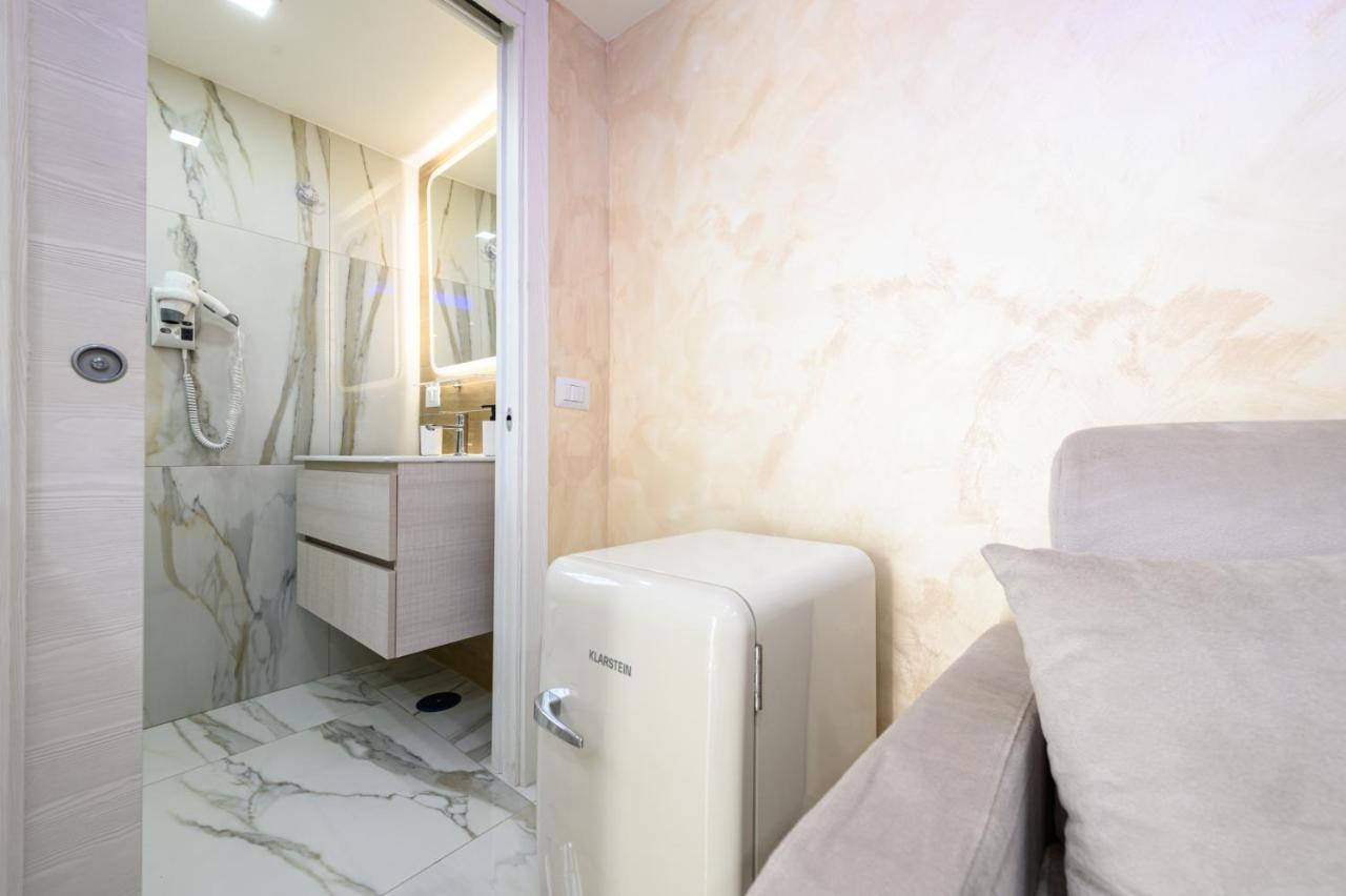 La Magnifica Napoli Apartments Gold House 외부 사진